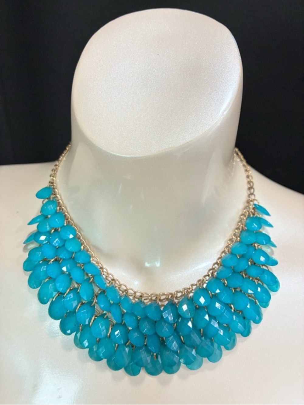 Turquoise Faceted Teardrop Statement Necklace - Fashion Brand
